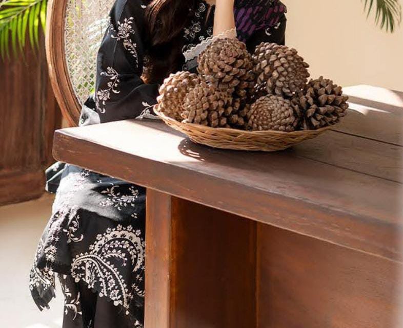 ✨ BINAAS – Afsana-e-Nagri ✨ Three Unstiched Piece Lawn Collection | Eid Collection | Vol-01 - Image 2
