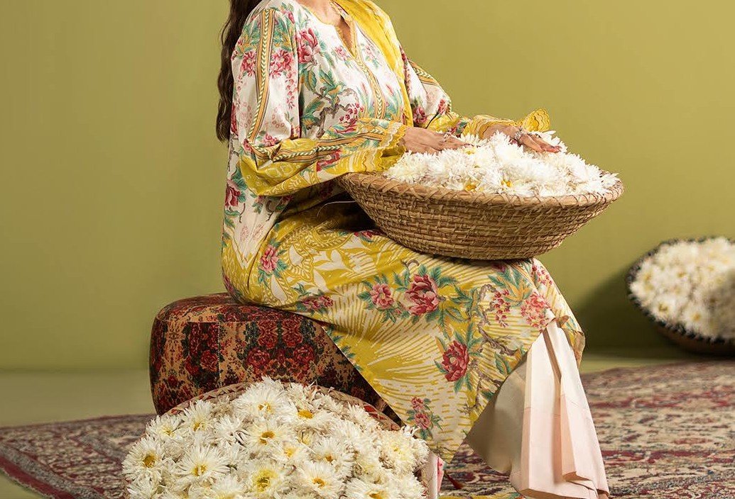 POPPIN By GJ 3 Piece Digital Printed Lawn Suit 2026 – Premium Pakistani Summer Collection (A-04) - Image 2